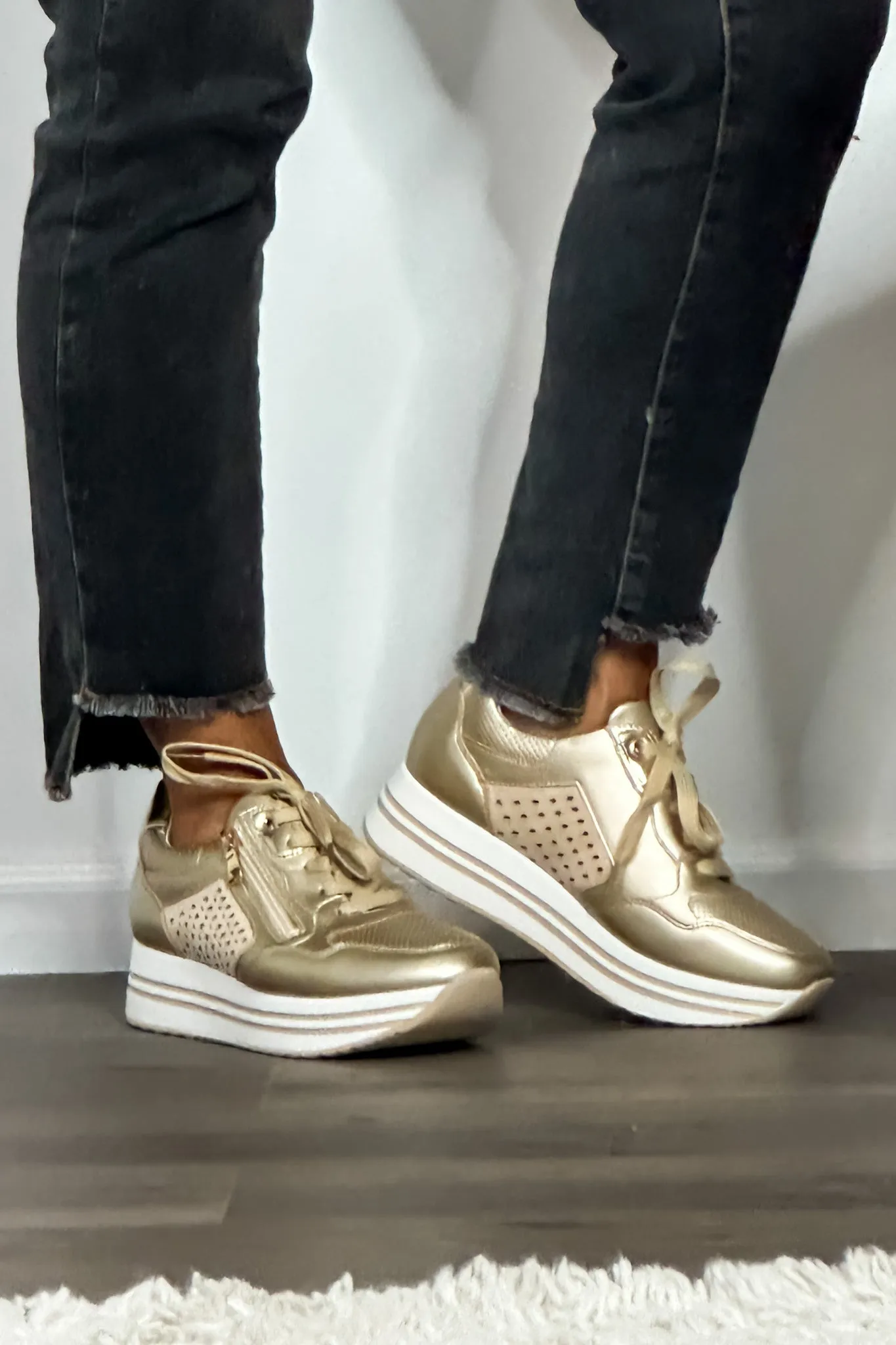 Exe Zipper Trimmed Platform Sneaker : Gold