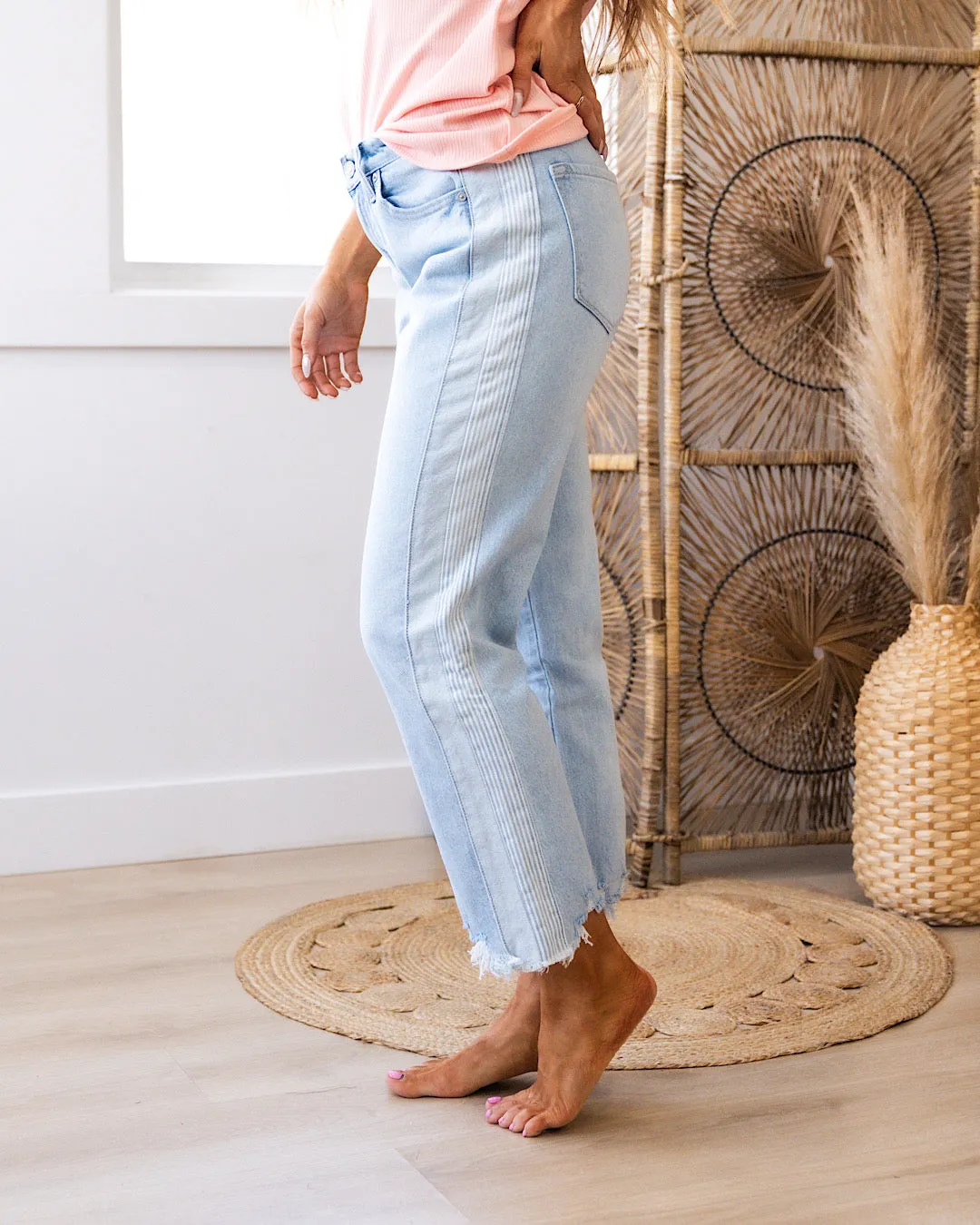 NEW! KanCan Amaze Me Pinstripe Detail Straight Jeans