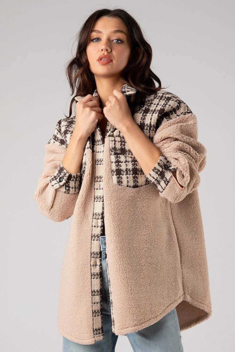 OVERSIZED PLAID SHEARLING JACKET