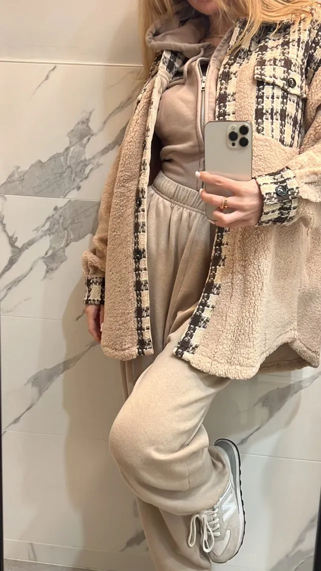 OVERSIZED PLAID SHEARLING JACKET