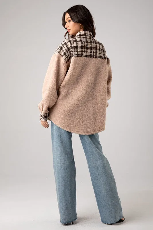 OVERSIZED PLAID SHEARLING JACKET