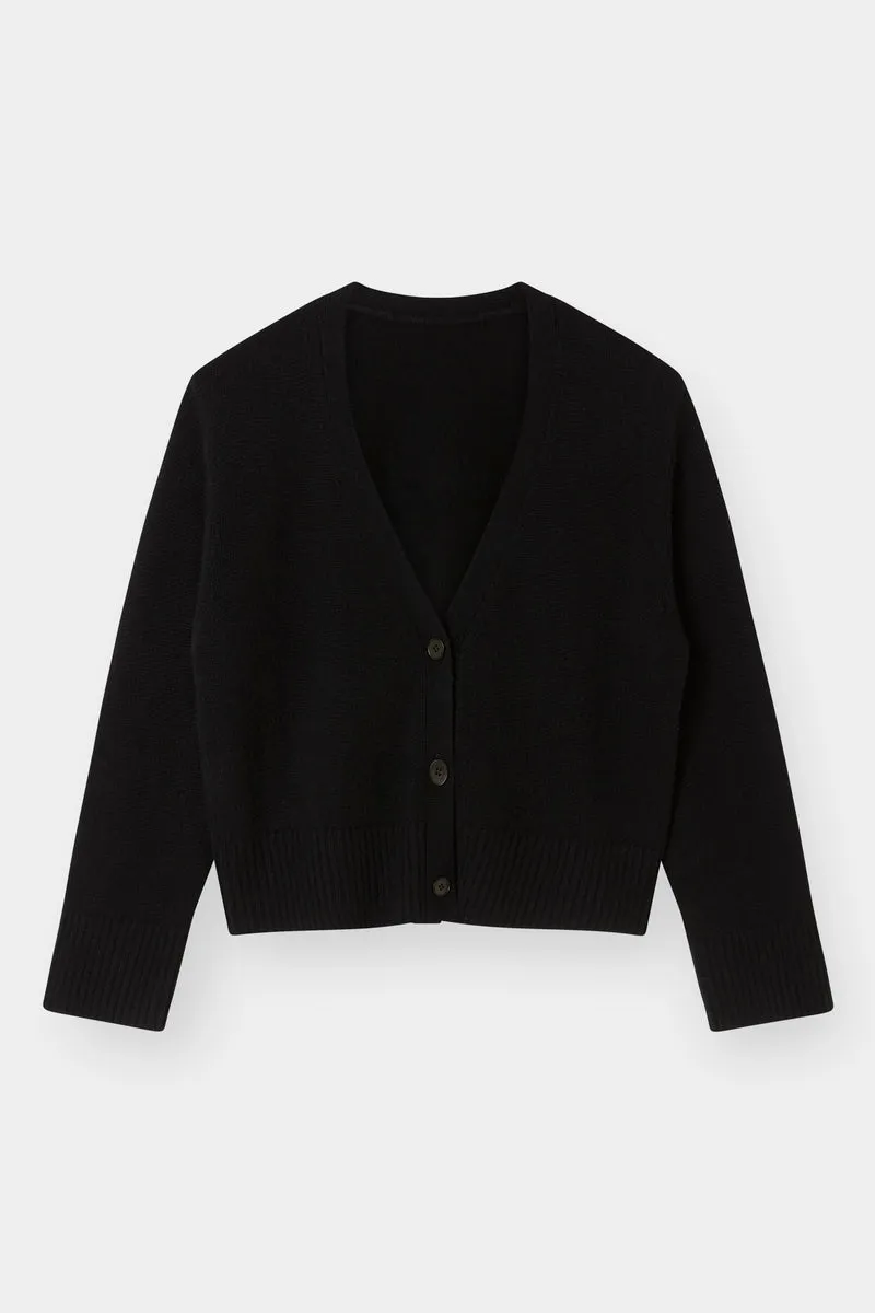 THE CLASSIC CARDIGAN - BLACK